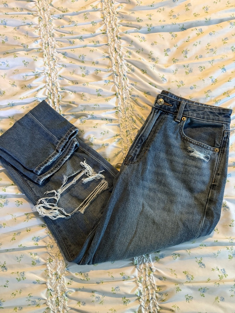American Eagle AEO Mom Jeans - Medium Blue Distressed Soft & High Rise